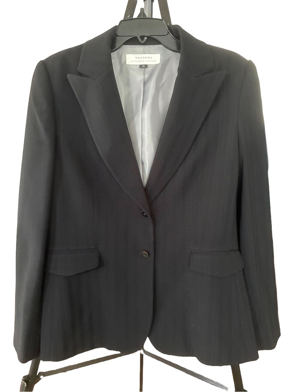 Tahari Black Women's Two-Button Tailored Blazer